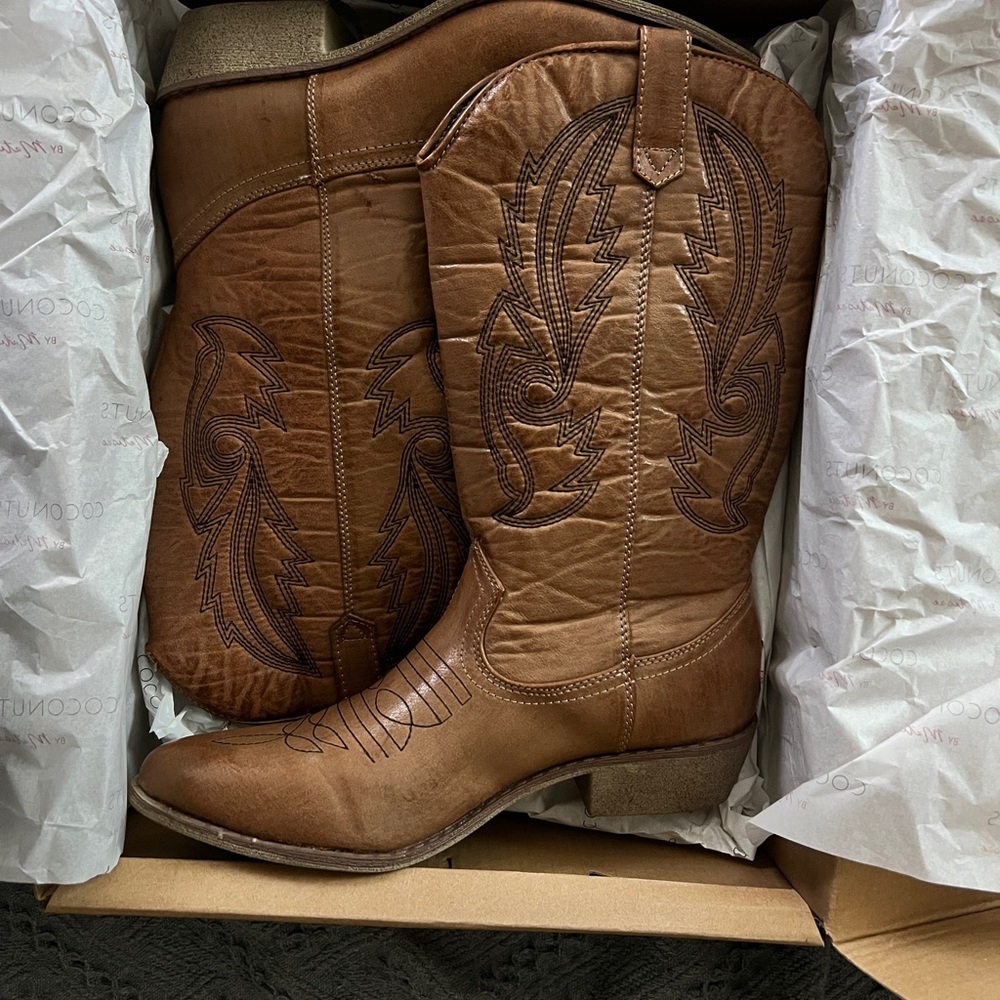 Coconuts by Matisse Tan Sole Boots